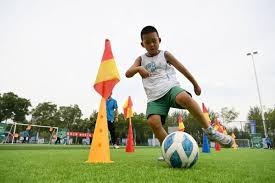 扑克中强弱牌的策略差异（扑克中强弱手牌的策略对比）