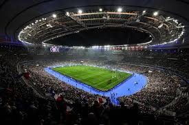 半场：多特1-1法兰克福，拜尔破门，乌尊点射